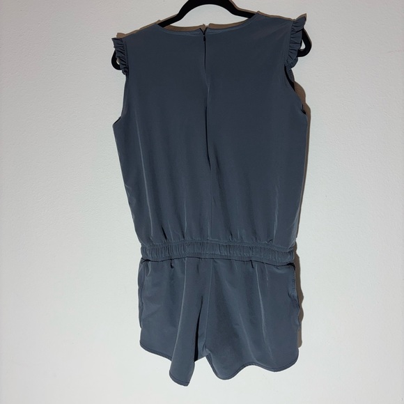Albion Romper with Drawstring Waist and Ruffle Cap Sleeve Size Medium - Picture 5 of 6